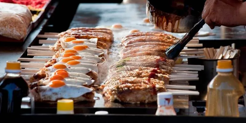 dac-trung-cua-am-thuc-duong-pho-nhat-ban-yatai-2